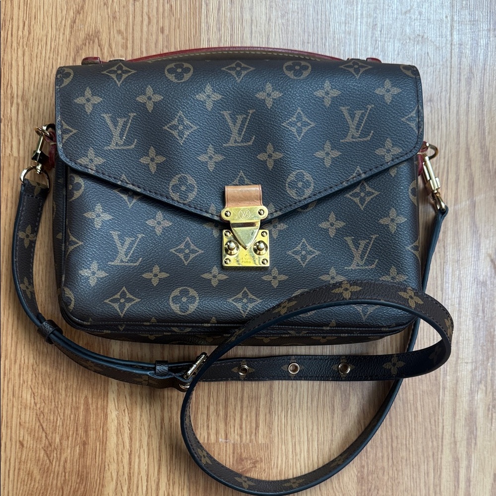 Brown coated cavas envelope crossbody bag satchel